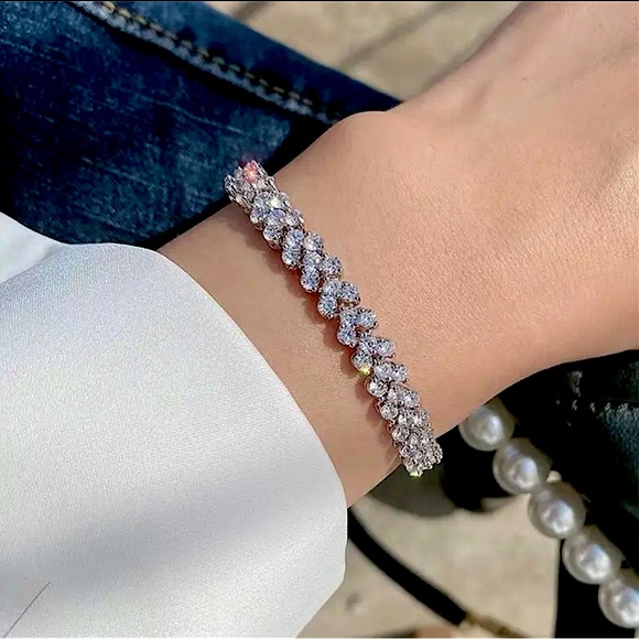 💙Shining Stone Sterling Silver Bracelet - Picture 5 of 7